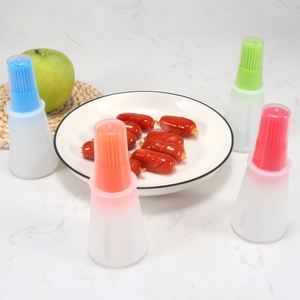 Food Grade Silicone Reusable <b>Oil</b> <b>Spray</b> <b>Bottle</b> with Heat-Resistant Controllable Lid for Barbecue Baking - Product Image 1
