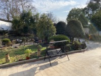 Fauteuil balançoire de jardin moderne à 3 places avec structure en acier, auvent réglable et hamac en maille robuste pour véranda