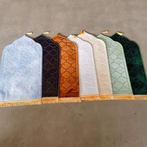Ensembles de cadeaux de tapis de <span class=keywords><strong>prière</strong></span> directe d'usine tapis de <span class=keywords><strong>prière</strong></span> islamique coloriage personnalisé tapis de <span class=keywords><strong>prière</strong></span> doux tapis de <span class=keywords><strong>prière</strong></span> Raschel - Product Image 1