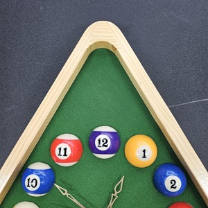 Horloge murale fraîche approvisionnement d'usine présumer Triangle boule horloge Table avec bois massif pour salle <span class=keywords><strong>de</strong></span> billard salle <span class=keywords><strong>de</strong></span> billard salle <span class=keywords><strong>de</strong></span> jeu Bar - Product Image 2