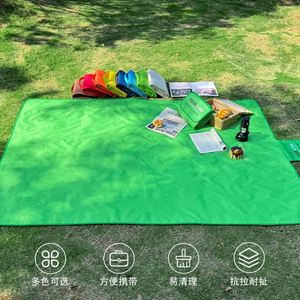 Grande couverture de pique-nique imperméable - Tapis de plage épais et anti-sable pour le camping en plein air, le parc et les événements familiaux - Product Image 2