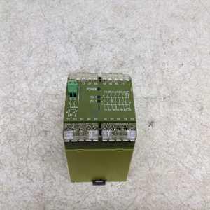 Relé de Seguridad Pze 7 6s/1o, Pze76s1o 474050, Controlador PLC, Automatización Industrial, PLC PAC y Controladores Dedicados - Product Image 1