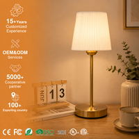 Lampe de table portable de luxe classique pour l'extérieur, sans fil, moderne, alimentée par batterie rechargeable, abat-jour en tissu blanc, veilleuse