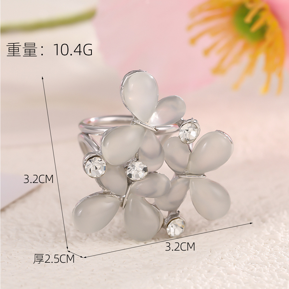 Papillon argenté (3,2*2,5*3,2 cm, poids : 10,4 g)