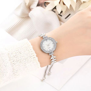Reloj de pulsera delgado para mujer Reloj redondo de cuarzo de lujo con diseño de diamantes de imitación - Product Image 6