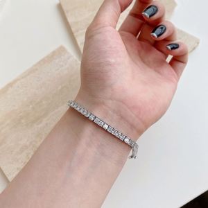 สร้อยข้อมือเทนนิสประดับเพชรคิวบิกเซอร์โคเนีย 4 มม. ดีไซน์หรูหราจาก Dylam Luxury Fine Jewelry เงินแท้ 925 ชุบโรเดียมและทอง 18K - Product Image 5
