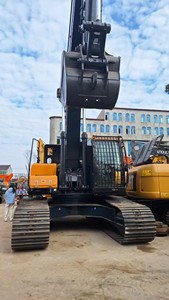รถขุดตีนตะขาบฮุนได 305LC-9T มือสอง กำลังแรง ระบบไฮดรอลิก เหมาะสำหรับงานก่อสร้างและงานถนน - Product Image 5