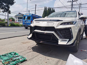 Fortuner convertir en kit carrosserie <span class=keywords><strong>Lamborghini</strong></span> pour Fortuner 2016 2017 2018 2019 2020 2021 à kit carrosserie Urus Evo Pour fortuner à lambo - Product Image 5