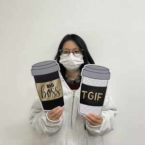 Accessoires de cabine photo en PVC imprimés UV personnalisés avec des phrases de fête drôles Signalisation unique pour vos événements - Product Image 1