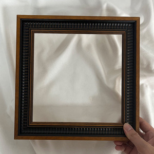 Marco <span class=keywords><strong>de</strong></span> <span class=keywords><strong>Madera</strong></span> Sólida Vintage Ecológico Personalizado para Cuadros y Pinturas al Óleo con Patrones <span class=keywords><strong>Tallados</strong></span> para Pared/Mesa - Product Image 3