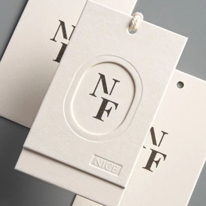 <span class=keywords><strong>Étiquette</strong></span>s suspendues de luxe découpées au laser, ajourées, en papier spécialisé épaissi pour l'image de marque de vêtements haut de gamme - Product Image 2