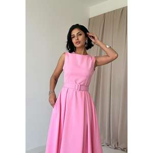 Vestido de Noche Rosa de Satén con Cuello Halter, Corte A, Cintura Natural, Silueta Acampanada, Ecológico - Product Image 3