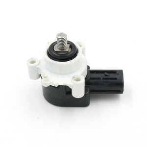 Válvula de Control 89407-60010, Puerto de 1/2 Pulgada, Aplicación para Suspensión de Altura con Temperatura Normal del Agua - Product Image 1