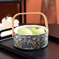 Keramische bloemenvormige fruitschaal met houten handvat, elegante porseleinen fruitschaal met handvat