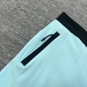 กางเกงขาสั้นกีฬาชายสำหรับฤดูร้อน กางเกงชายหาด ใช้ผ้าแห้งเร็ว ระบายอากาศได้ดี ผ้ายืดสแปนเด็กซ์ มีเชือกผูกเอว กระเป๋าซิป ทรงเข้ารูป - Product Image 3