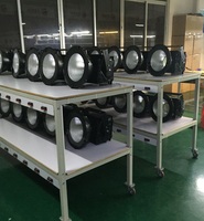 Projecteur LED de stade haute luminosité 300W IP65 pour extérieur avec angle de faisceau 40/60°, garantie 5 ans et IRC 80