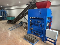 Les fabricants accordent une priorité aux fabricants de machines à briques proposant des machines à fabriquer des briques en ciment semi-automatiques 4-40 en promotion