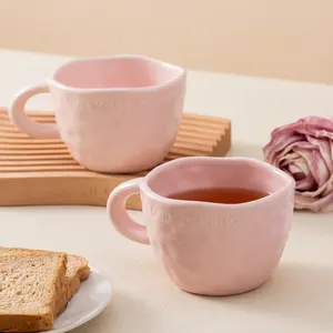 Tazza di coppia nordica tazza di ceramica personalizzata bella tazza di ceramica con cerimonia a mano personalizzata