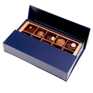 Caja <span class=keywords><strong>de</strong></span> dulces <span class=keywords><strong>de</strong></span> dibujos animados <span class=keywords><strong>de</strong></span> fresas sumergidas <span class=keywords><strong>en</strong></span> <span class=keywords><strong>forma</strong></span> <span class=keywords><strong>de</strong></span> corazón <span class=keywords><strong>de</strong></span> Chocolate <span class=keywords><strong>de</strong></span> lujo especial personalizada para caja <span class=keywords><strong>de</strong></span> pastoreo <span class=keywords><strong>de</strong></span> alimentos <span class=keywords><strong>de</strong></span> papel Kraft <span class=keywords><strong>de</strong></span> Chocolate - Product Image 1