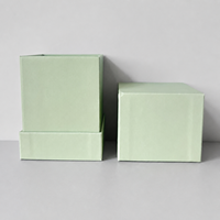 Caja de Cartón Rígido Verde Claro Mate Personalizada con Impresión de Texto Minimalista para Empaque de Fragancias
