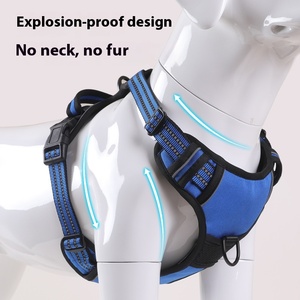 Harnais réglable pour chien moyen Gilet en nylon réfléchissant à la mode avec clip avant 2 anneaux en métal et 3 boucles faciles à allumer/éteindre - Product Image 3