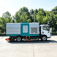 Camion d'assainissement urbain Dongfeng 4x2, camion à vide pour eaux usées 8 m³, camion d'aspiration des boues pour l'extraction des boues municipales et le transport des déchets