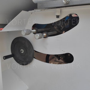 Petite scie à table coulissante à culbuteur de précision à 45/90 degrés et scie à panneaux pour le travail du bois - Product Image 6