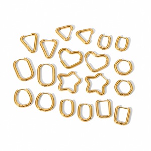 Boucles d'oreilles créoles géométriques en acier inoxydable plaqué or 18 carats pour femme, à porter au quotidien - Product Image 4