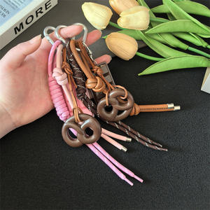 Llavero Decorativo con Colgante de Pan de Agua Alcalina Serie Miu, Decoración Colgante de Cuerda de Escalada con Chocolate Breadel - Product Image 5