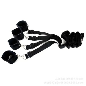 Vente directe d'usine de harnais et de sangles de bondage pour femmes, y compris des jouets BDSM pour les mains et les pieds. - Product Image 1