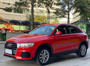 <span class=keywords><strong>Audi</strong></span> Q3 2017 30 TFSI Standard <span class=keywords><strong>SUV</strong></span> automatique avec sièges en cuir foncé, pneus R17, moteur essence, sièges électriques, voiture d'occasion - Product Image 2