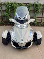 Trike Can-Am Spyder RT Limited d'occasion, moteur Rotax 1330cc, faible kilométrage, sièges chauffants et CarPlay (véhicule de tourisme haut de gamme à 3 roues)