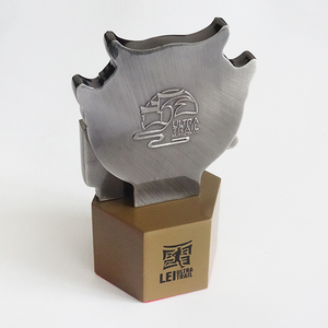 Trofeos <span class=keywords><strong>de</strong></span> Metal Fundido Personalizados al por Mayor para <span class=keywords><strong>Campeones</strong></span> Deportivos y Regalos Navideños - Product Image 4