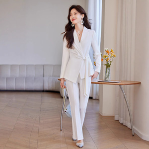 Women's Red Suit Set With Flared Pants Anti-Wrinkle Solid Color Polyester Casual Wear For Spring Autumn - Product Image 4