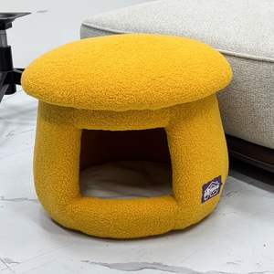 Lit-cave pour animaux de compagnie en polaire Sherpa, doux et luxueux, design original en forme de champignon, pour usage intérieur, pour petits chiens et chats, également utilisable comme tabouret de coiffeuse. - Product Image 3