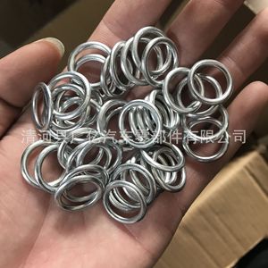น็อตถ่ายน้ำมันเครื่อง Guangyi Parts ทำจากสแตนเลสเกรด 8.8 เกลียว UNC พร้อมแหวนรอง สำหรับรถ Jetta Santana Passat - Product Image 3