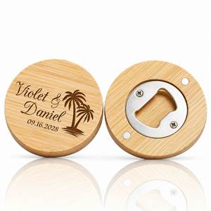 Ouvre-bouteille magnétique en bambou gravé sur mesure, ouvre-bouteille/sous-verre en bois personnalisé avec nom, cadeau de mariage pour les invités - Product Image 1