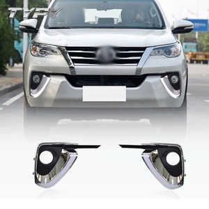 Feux de jour à LED modifiés TYPY pour voiture avec clignotant jaune et feu antibrouillard pour Toyota Fortuner 2015-2017 - Product Image 2