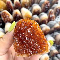 Mini spécimen minéral de géode de cluster de citrine brésilienne artisanat fait à la main à vendre