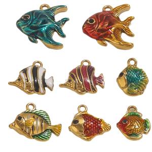 Breloques <span class=keywords><strong>poisson</strong></span> en acier inoxydable plaqué or 18K pendentif <span class=keywords><strong>poisson</strong></span> émail mignon breloque hirondelle <span class=keywords><strong>poisson</strong></span> rouge <span class=keywords><strong>poisson</strong></span> <span class=keywords><strong>papillon</strong></span> pour la fabrication de bijoux - Product Image 5
