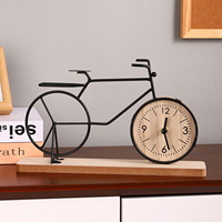 Horloge de bureau en métal en forme de vélo, avec cadre en fer et cadran en bois, pour affichage sur table