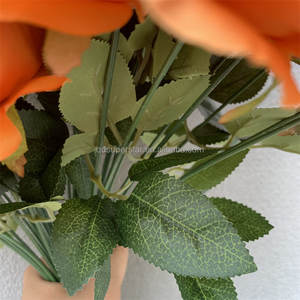 باقة ورد صناعي من الحرير A-311 بالجملة، 7 رؤوس برتقالية اللون، مصنوعة يدويًا، ترتيب حديث لتزيين عيد الميلاد - Product Image 4