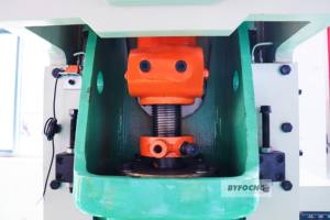 Byfocnc Automatische Aluminiumfolie Container Productielijn Cirkels En Rechthoeken Folie Container Maken <span class=keywords><strong>Machine</strong></span> - Product Image 4