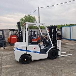 รถยกดีเซล TCM FD25 2.5 ตัน ของแท้จากญี่ปุ่น พร้อมเครื่องยนต์ Isuzu มือสองสำหรับขาย ระบบไฮดรอลิก ไซด์ชิฟเตอร์ เสากระโดงสองตอน - Product Image 3