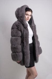 YY8149 معطف شتوي طويل للنساء عالي الجودة من الفرو الطبيعي الحقيقي مع غطاء رأس من الفرو - Product Image 5