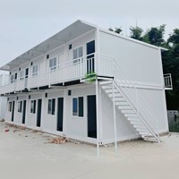 Maison modulaire à double étage à assemblage rapide, en conteneur, avec structure en acier et fenêtres, pour logement temporaire