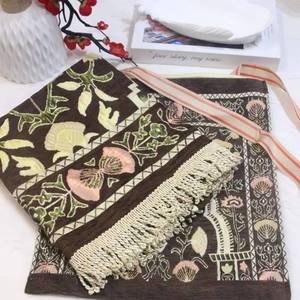 Tapis de prière musulman en chenille fleuri, antidérapant, lavable, pliable, adapté aux déplacements quotidiens et au camping, avec sac de transport. - Product Image 1