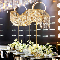 Lustre de Mariage Haut de Gamme en Métal Doré avec Cristaux Suspendus, Centre de Table de Mariage, Décoration Centrale pour Table de Banquet de Mariage