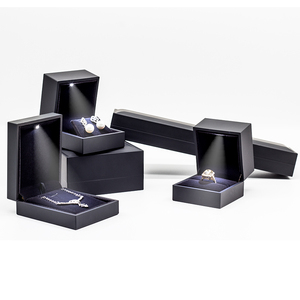 Fabbrica su misura nero Led portagioie Set orecchini collana anello scatola giada gioielli imballaggio Spot all'ingrosso - Product Image 6