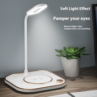 Fabricant trois-en-un chargeur sans fil lampe de bureau 15W puissance de sortie pour Apple Huawei téléphones mobiles et montres en gros